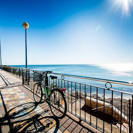 Apartamento Sea Senses Victoria Frente Al Mar Torrevieja Exterior photo