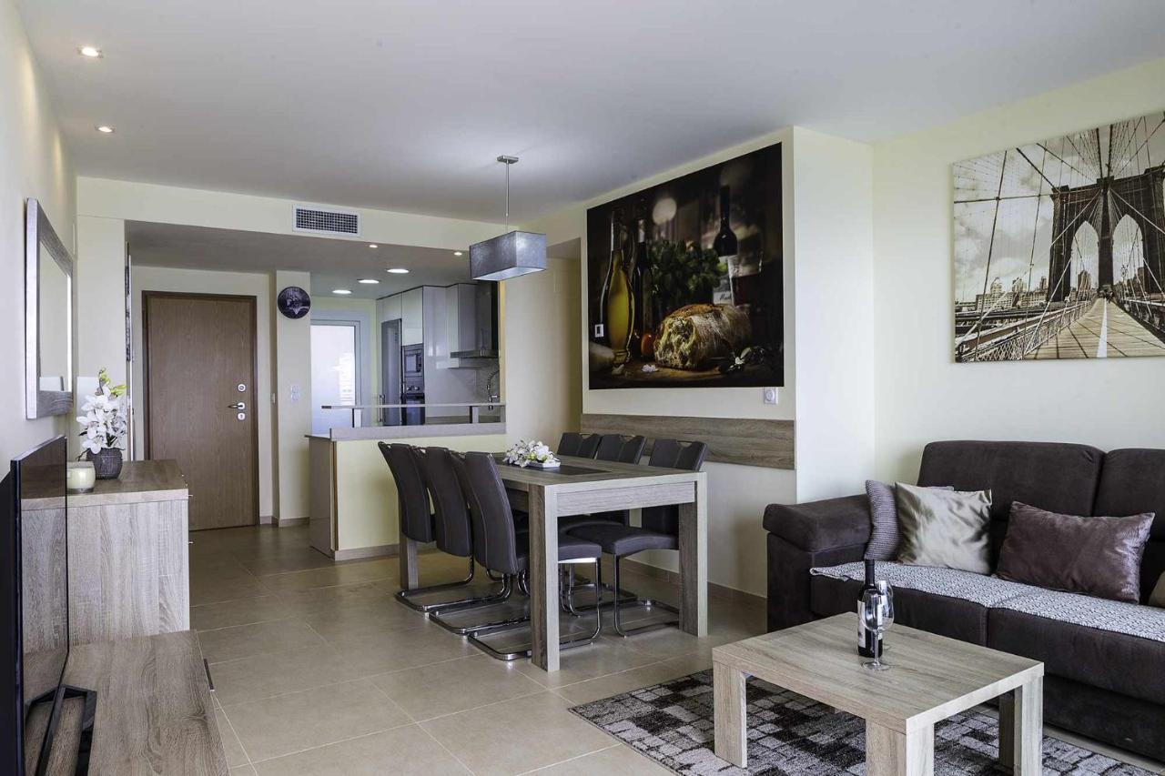 Apartamento Sea Senses Victoria Frente Al Mar Torrevieja Exterior photo